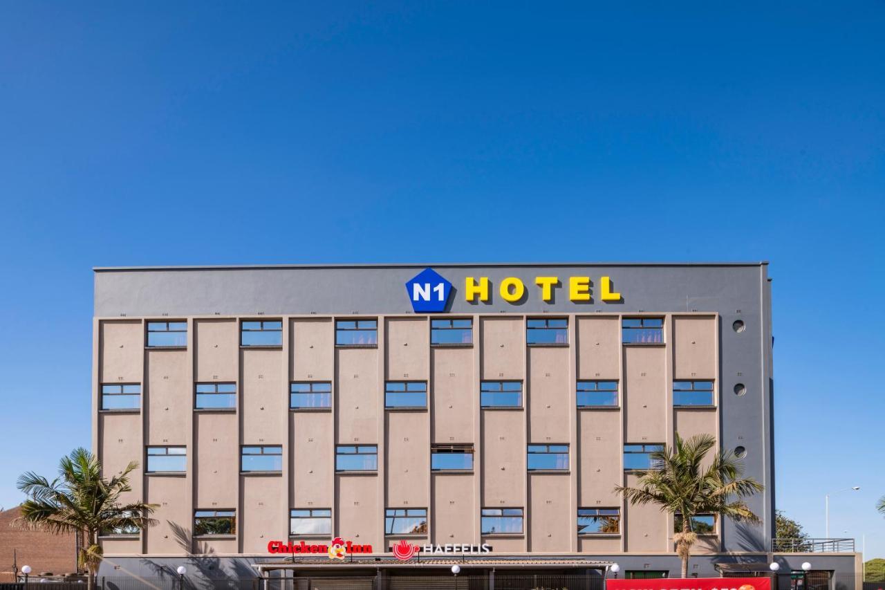 N1 Hotel Rotten Row 하라레 외부 사진